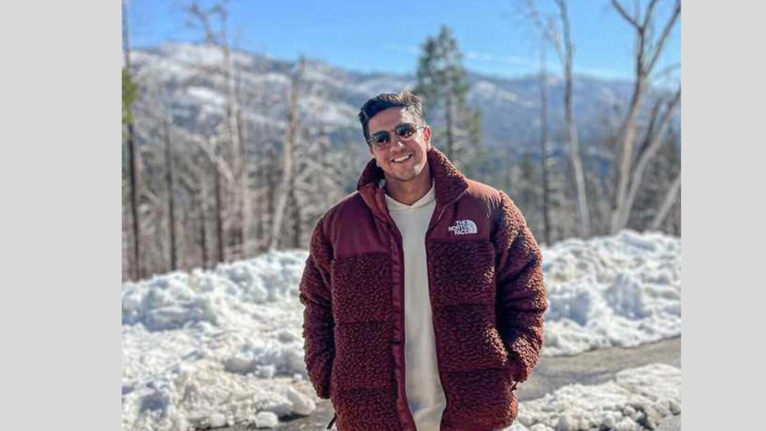Brasileiro deportado ICE: Matheus Silveira retorna ao Brasil Matheus Silveira, brasileiro deportado ICE, abraça familiares ao desembarcar no aeroporto de Belo Horizonte.