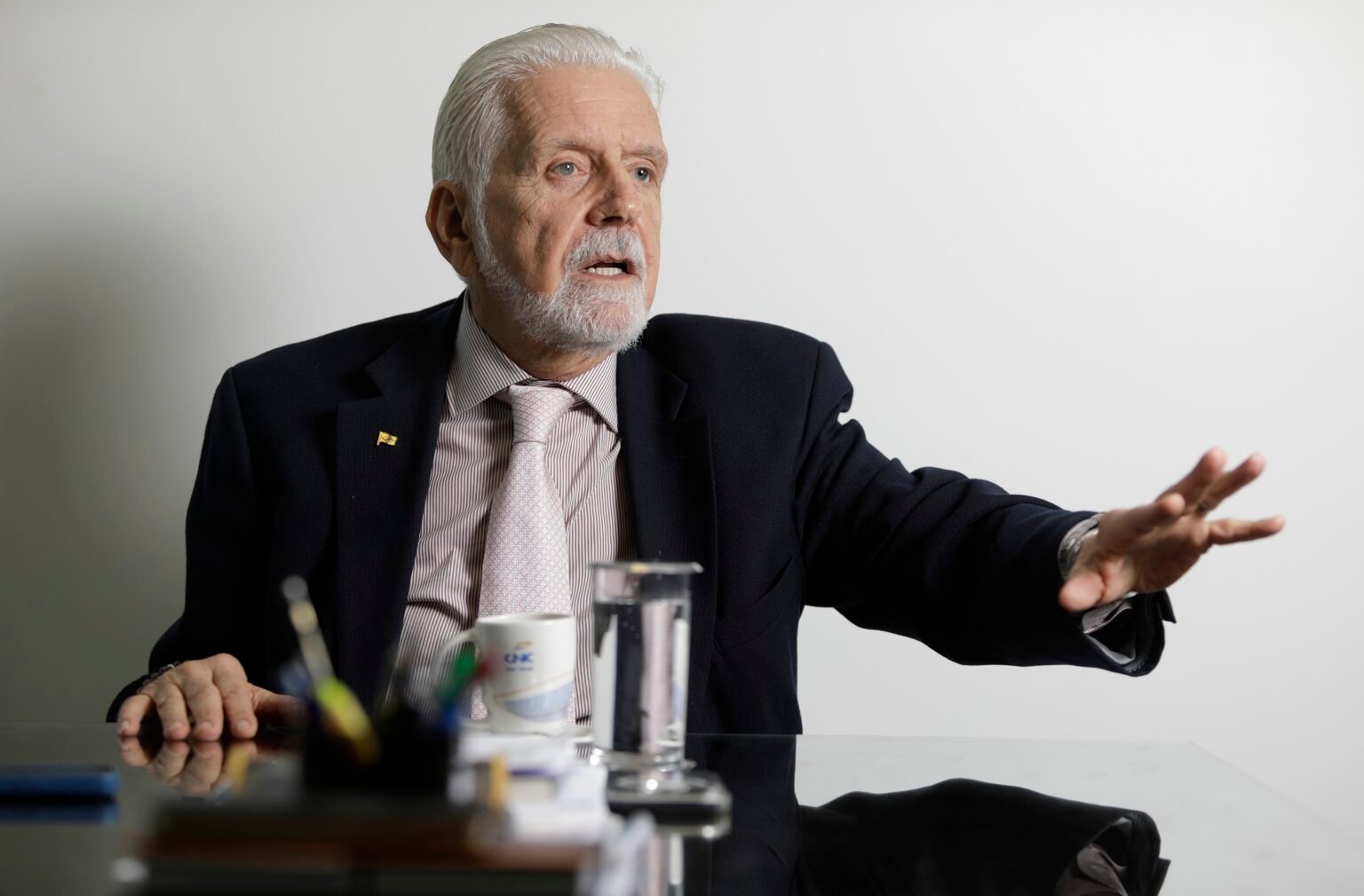 Políticos investigados no caso Banco Master minimizam caronas, ingressos e hospedagens pagas