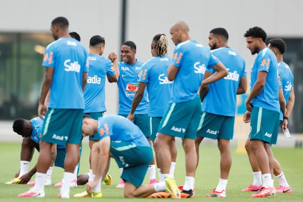 Seleção faz último treino em Houston com Neymar e sem Raphinha antes de encarar o Japão