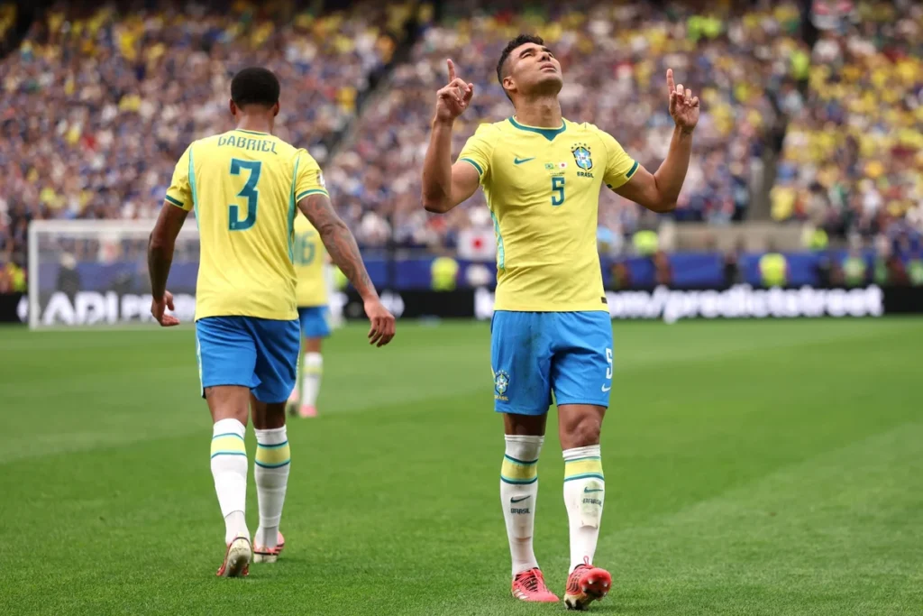 Casemiro torna-se o segundo brasileiro mais velho a balançar as redes em Copas do Mundo
