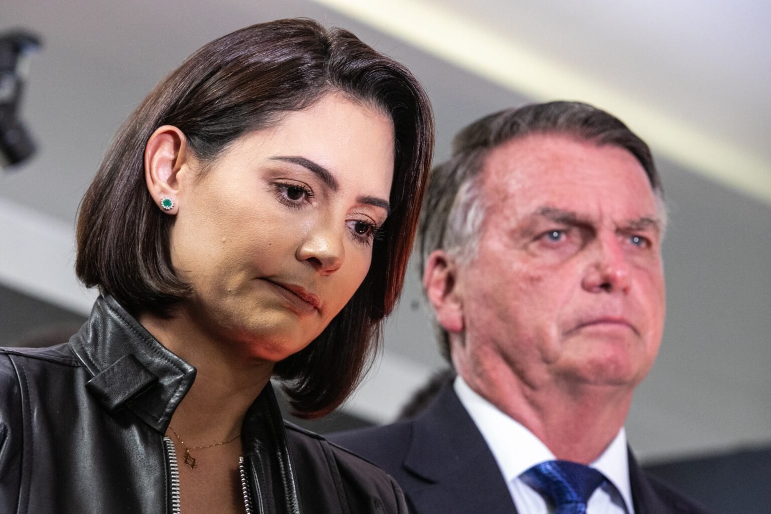 Sargento diz ter desativado pistola de Bolsonaro com autorização de Michelle e acaba indiciado