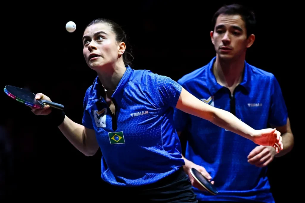 Calderano e Bruna Takahashi caem na semifinal de duplas mistas do WTT Smash nos EUA
