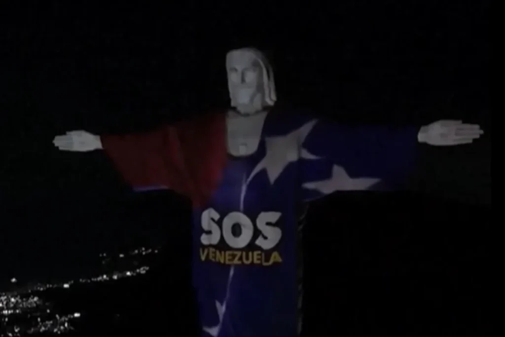 Cristo Redentor exibe bandeira da Venezuela em tributo a vítimas de terremotos