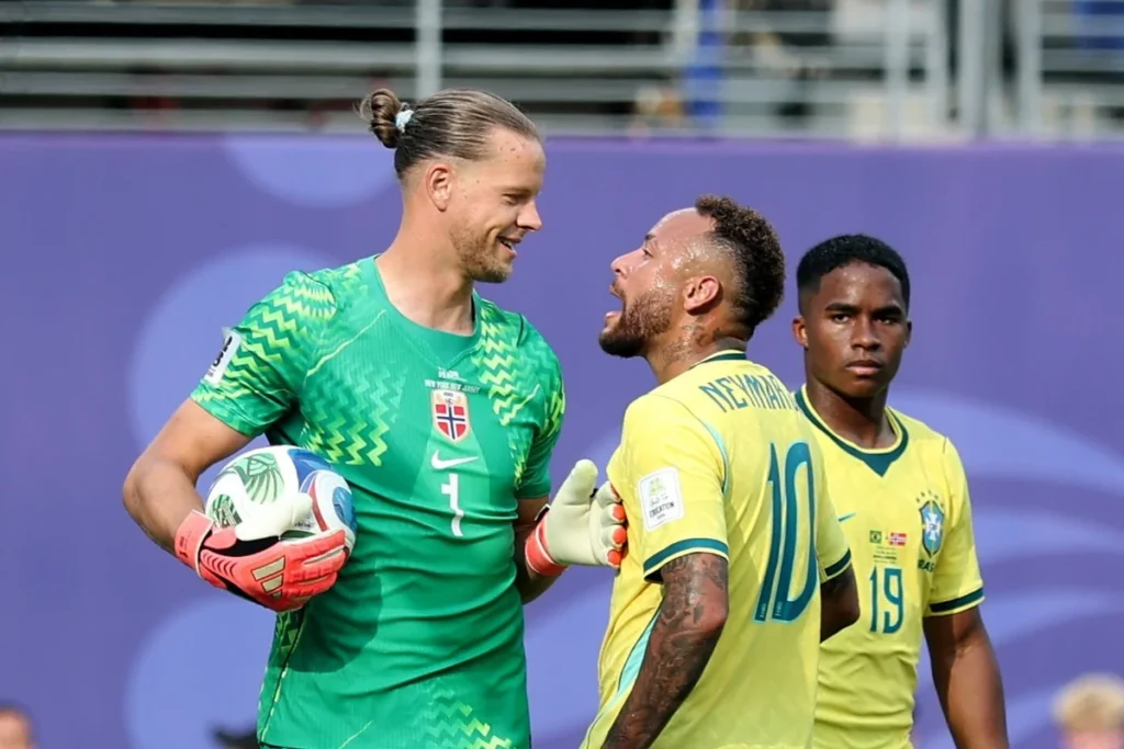 Goleiro Nyland admite tentativa de desestabilizar Neymar antes de pênalti