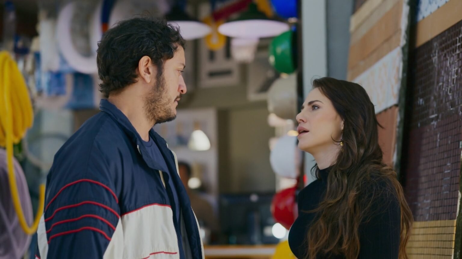 Adriana deixa a prisão, encara Tom e promete vingança em “Quem Ama Cuida”