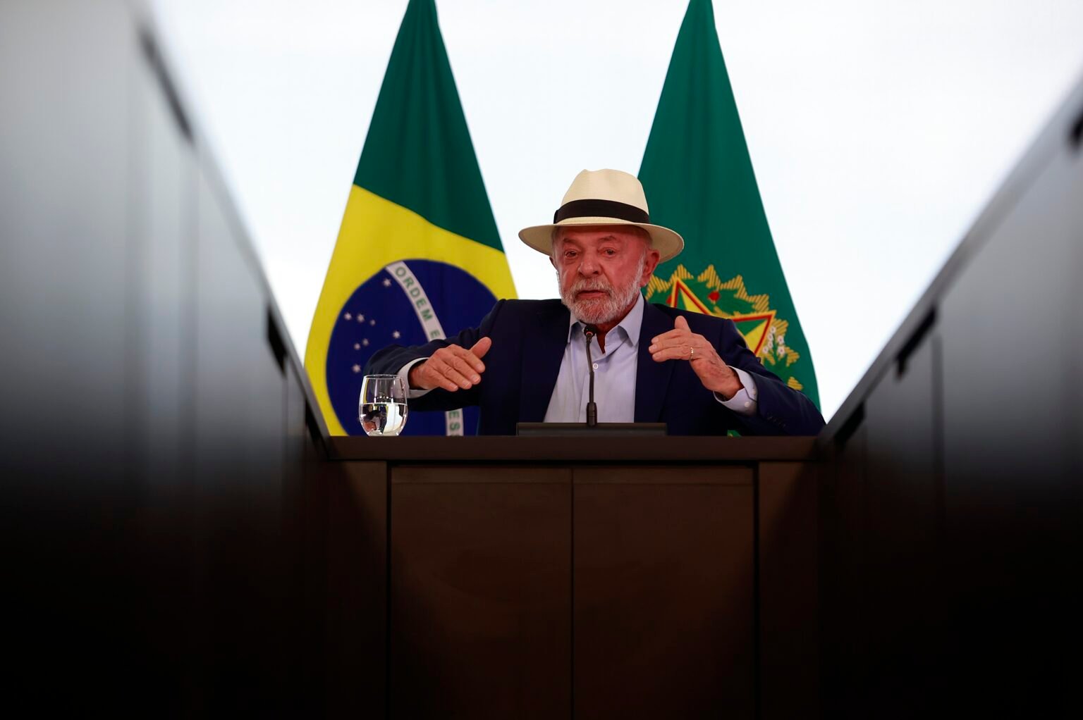 Lula define prioridades para eventual quarto mandato e quer livrar país do “voo de galinha”