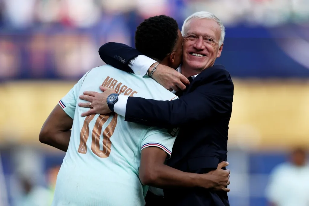 Deschamps garante que Mbappé está totalmente recuperado para enfrentar a Espanha