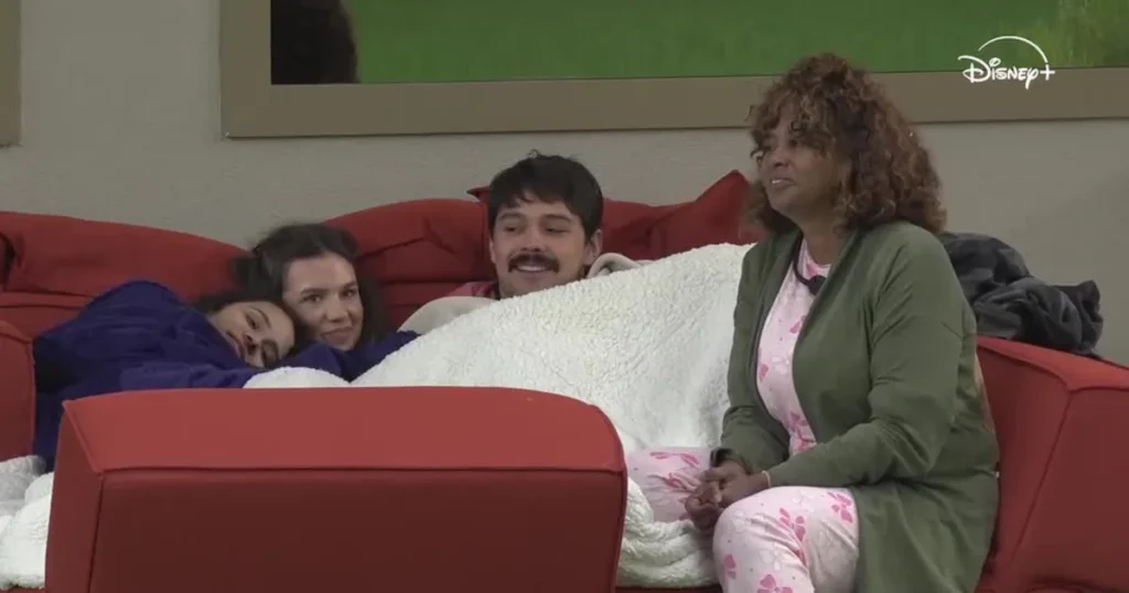 Sheila volta a interagir com participantes dois dias após a eliminação de Mari na Casa do Patrão
