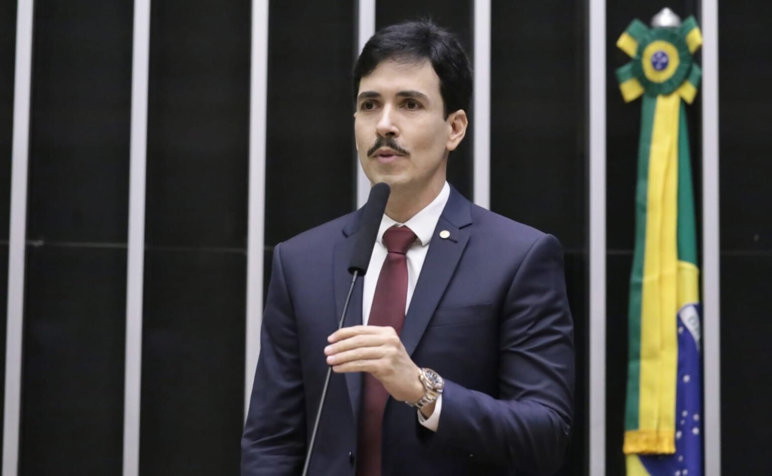 PF aponta que ex-deputado Euclydes Pettersen recebeu R$ 14,7 milhões em propina em fraude contra aposentados do INSS
