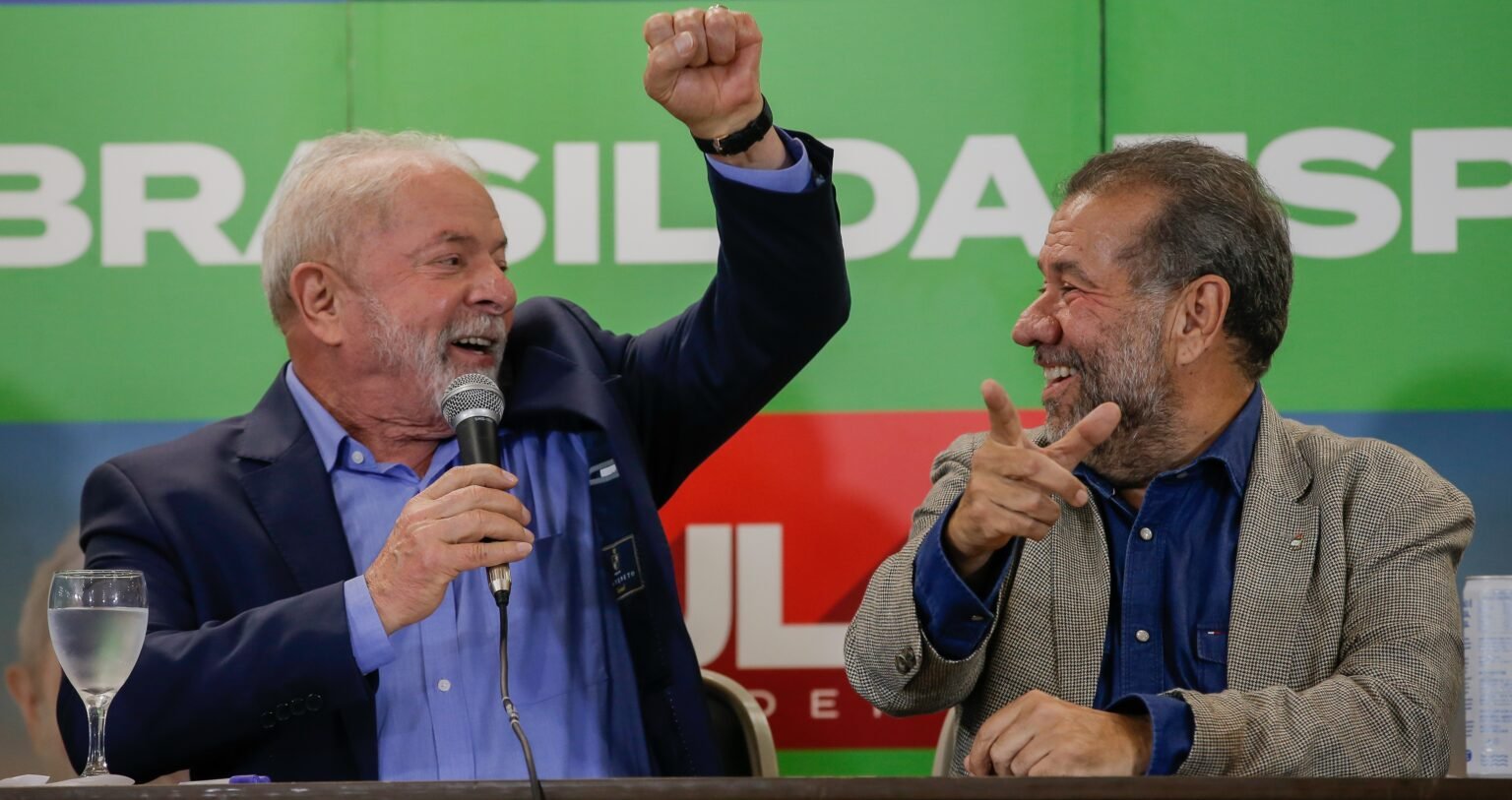 PDT confirma apoio à reeleição de Lula e critica guinada de Ciro Gomes à direita