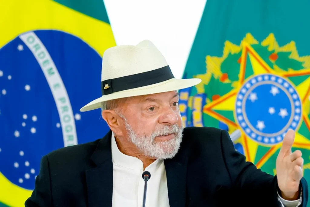 Brasil promete retaliação e cita “marco lastimável” após tarifa de 25% dos EUA