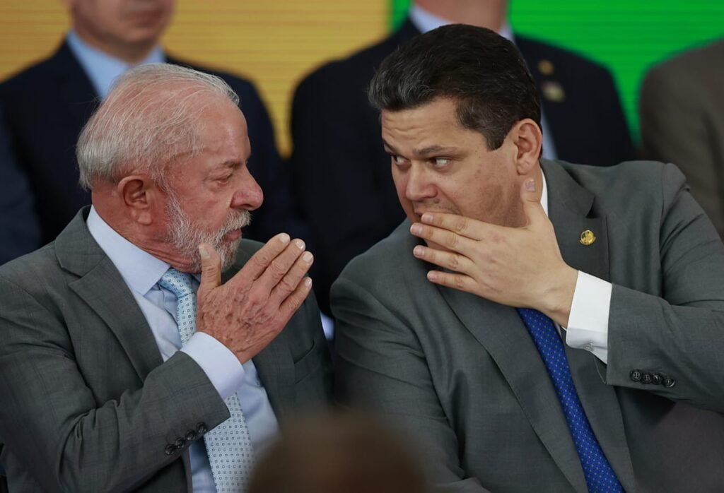 Recesso começa sem votação de medidas prioritárias, como fim da taxa das blusinhas e escala 6×1