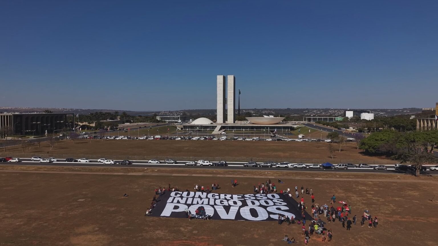 Mobilização indígena leva pressão ao Congresso por demarcações e contra avanço da mineração