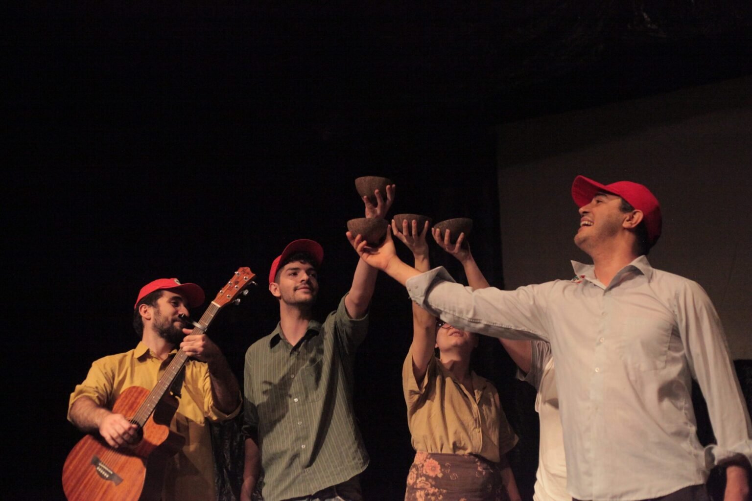 Teatro gratuito ocupa praças e centros culturais de Suzano até o fim de agosto