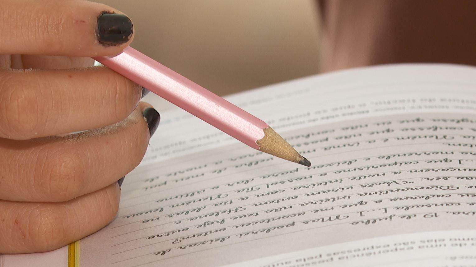 Ideb 2025: avanço no fundamental contrasta com estagnação do ensino médio em Piracicaba - Imagem do artigo