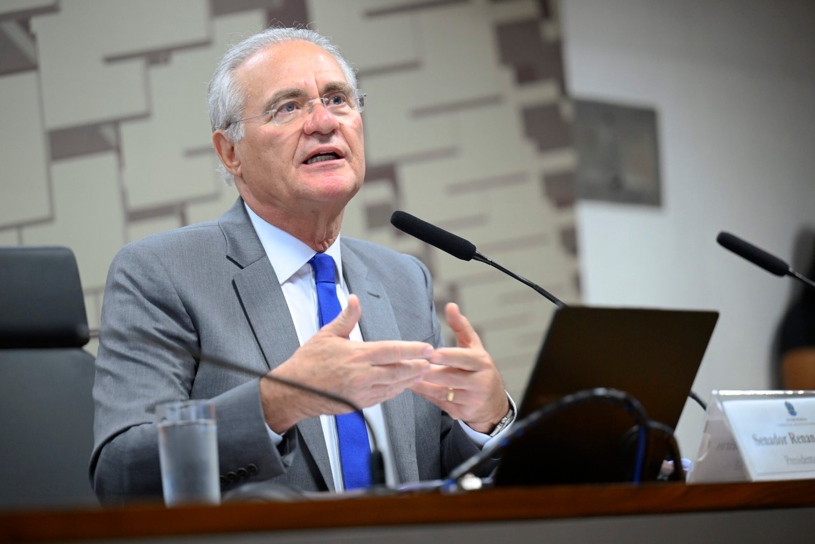 Patrimônio de Renan Calheiros salta 90% e chega a R$ 3,5 milhões na declaração ao TSE para 2026 - Imagem do artigo