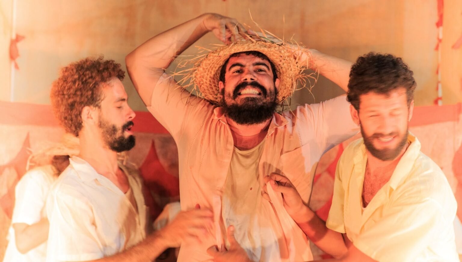 Mostra Águas de Manaus fecha temporada neste domingo com trio de espetáculos gratuitos