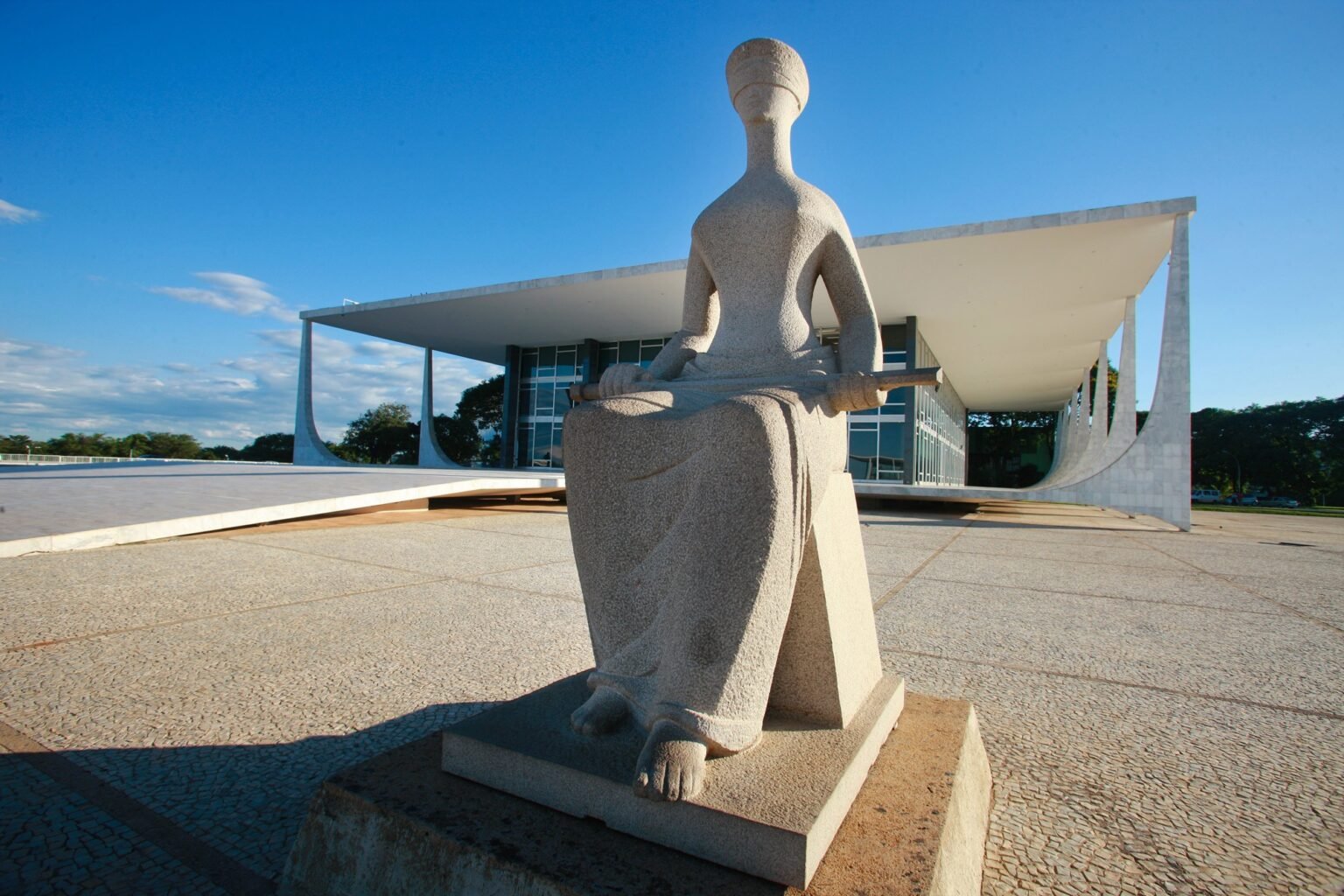 STF proíbe municípios de elevar IPTU apenas pela metragem do imóvel