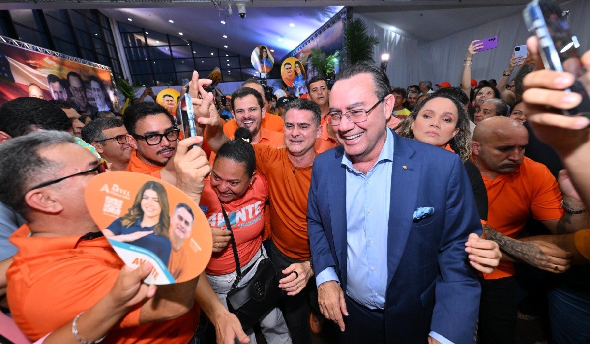 Augusto Cury promete reforma administrativa com corte de 15 mil cargos e redução de ministérios - Imagem do artigo