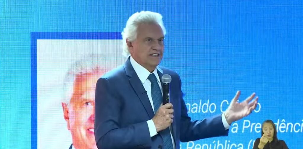 Caiado evita declarar apoio ou crítica ao fim da jornada 6×1 e classifica PEC como “movimento eleitoreiro”