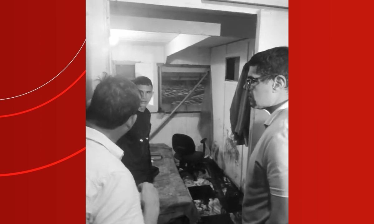 Suspeito de chacina em Manaus refaz passo a passo do crime e admite busca por dinheiro - Imagem do artigo