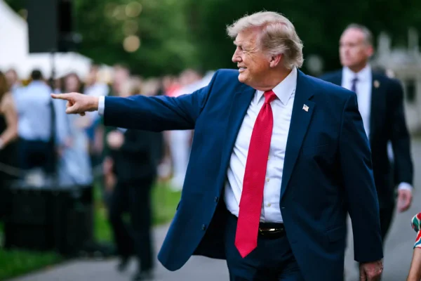 Trump adia expectativa de eleições na Venezuela e reforça parceria econômica com governo interino - Imagem do artigo original