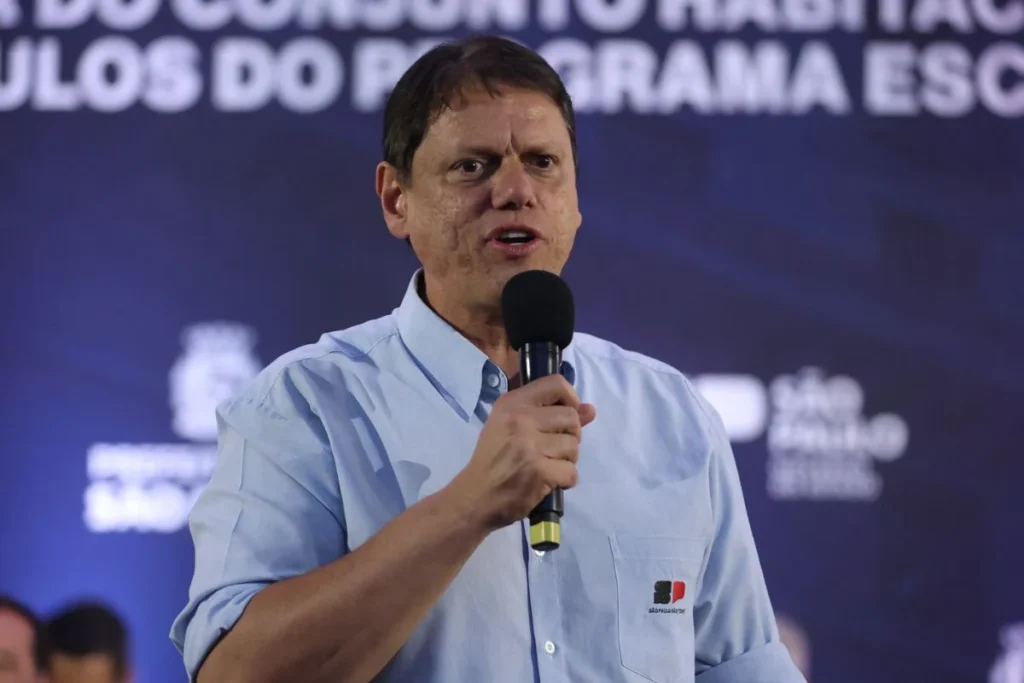 Tarcísio promete PPP de R$ 12,5 bi para limpar Pinheiros e Tietê se ganhar novo mandato