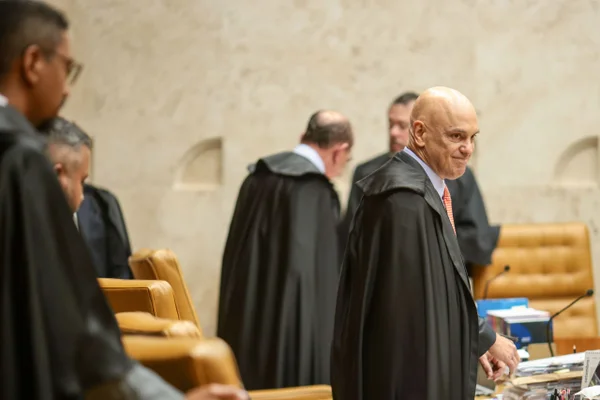 Vazamento do Caso Master acirra disputa entre STF, PGR, PF e Planalto - Imagem do artigo original