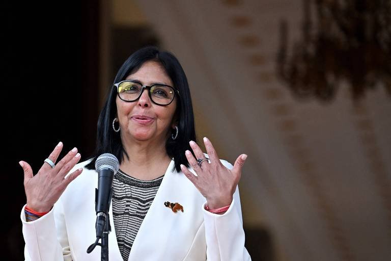 Trump surpreende e sela meganegócio de petróleo com chavismo após prisão de Maduro - Imagem do artigo original