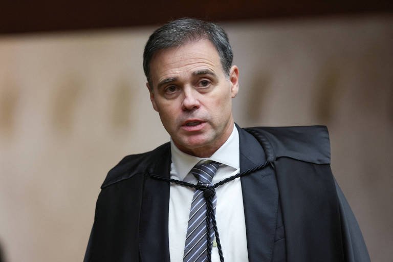 Sob suspeita, Moraes vira alvo e pressão recai também sobre Mendonça no STF - Imagem do artigo original