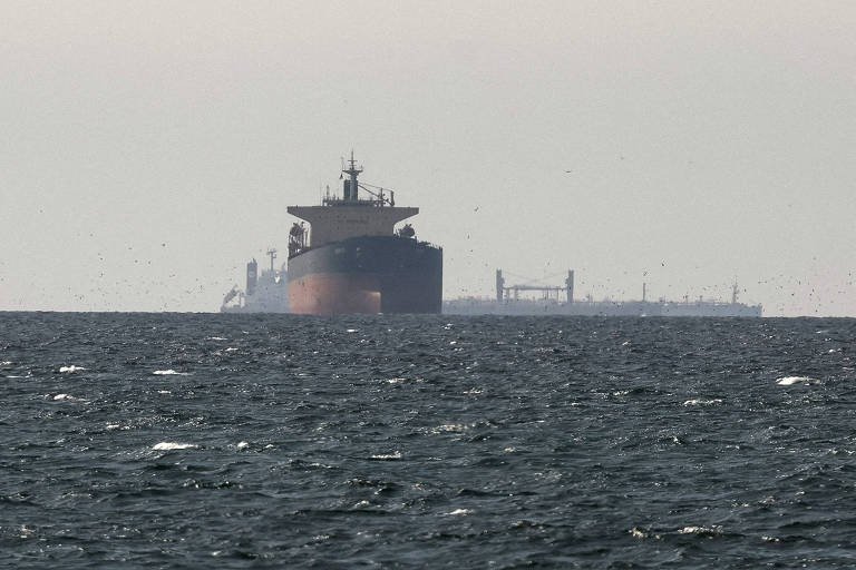 Impasse no Estreito de Ormuz faz Estados do Golfo suspenderem encontro com o Irã e pressiona preço do petróleo - Imagem do artigo original