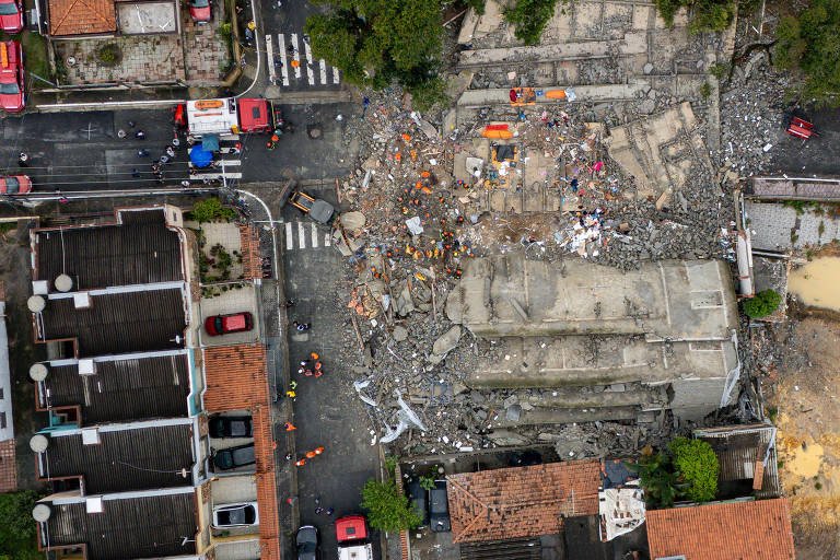 Prefeitura embarga todas as obras ligadas a construtora de prédio que desabou na Penha - Imagem do artigo original