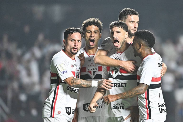 Sob protesto da torcida, São Paulo derrota Inter e respira no Brasileiro após queda continental - Imagem do artigo original